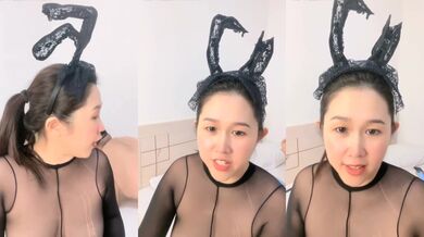 快手最美宝妈 · 梅卓 · 下海直播，被网友认出录播了，对比下是那么骚气，还上皮鞭黑丝了，够劲够劲霸 8V！ (3)