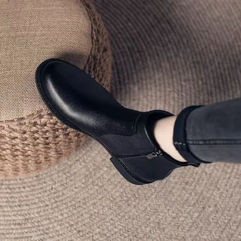 2025 Autumn and Winter New Fashion Women's Ankle Boots, Side Zipper Low Heel, Versatile and Slimming Ankle Boots - Image 5