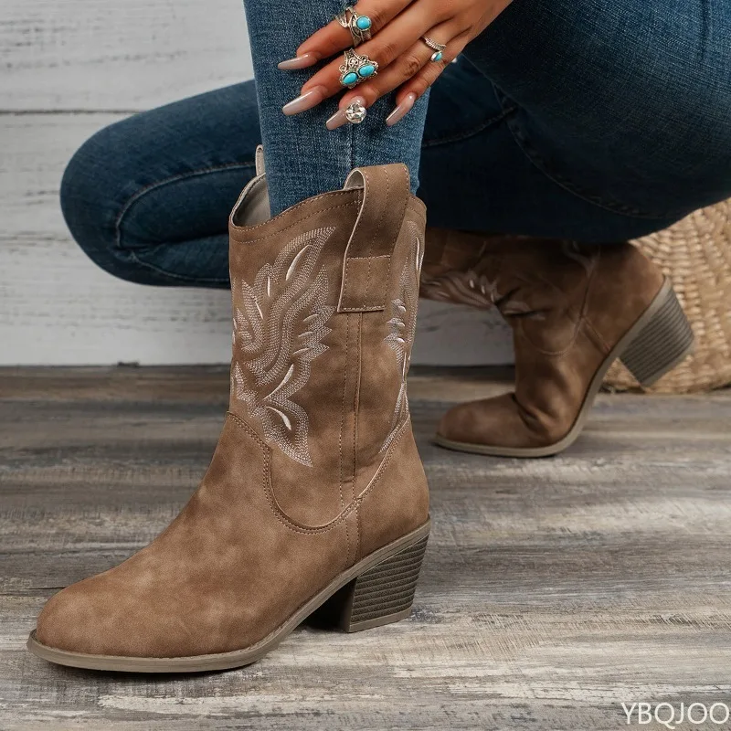 Autumn and Winter Fashion New Embroidered Sleeve Coarse Heel Knight Boots Retro Mid Barrel Pointed Western Cowboy Boots 2025 - Image 4