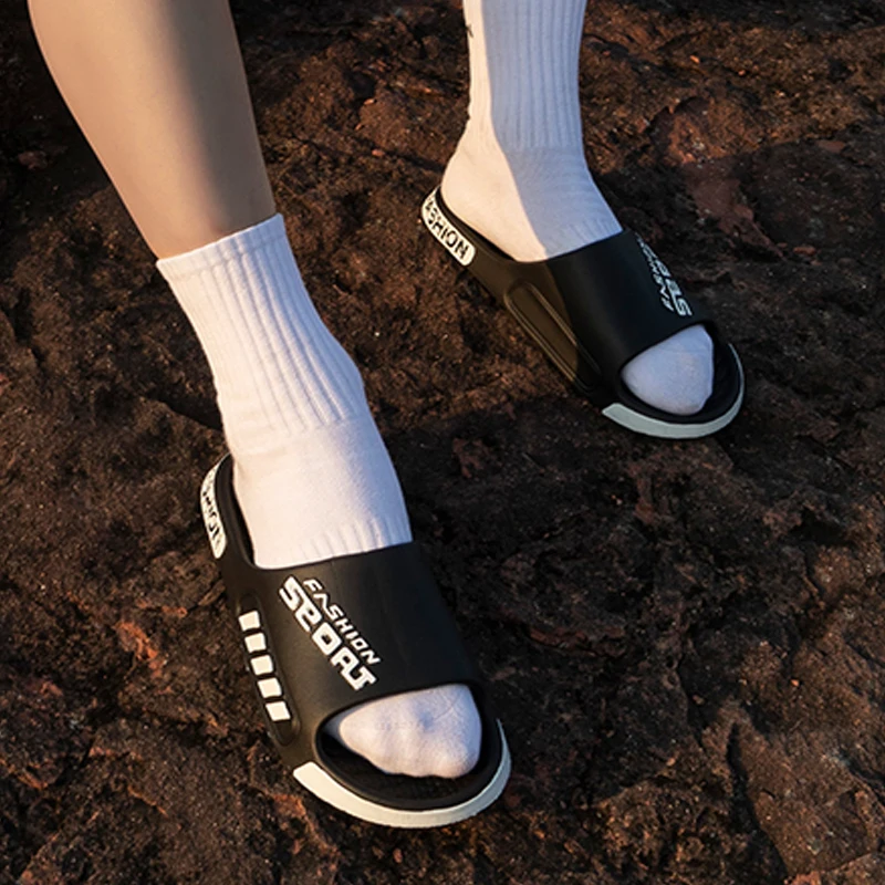Big Size 40-45 Men Slippers Summer Flat Sole Home Slippers For Women Man Open Toe Trend Slides Couple Light Beach Shoes Sandals - Image 2