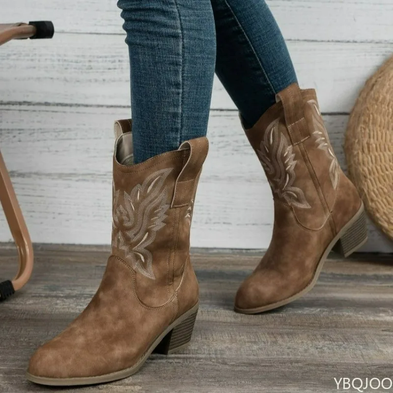 Autumn and Winter Fashion New Embroidered Sleeve Coarse Heel Knight Boots Retro Mid Barrel Pointed Western Cowboy Boots 2025 - Image 3